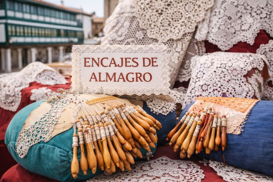 Encaje de bolillos en castilla la mancha